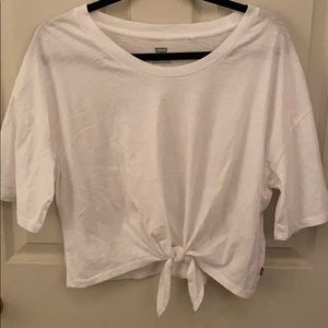 Levi’s t-shirt